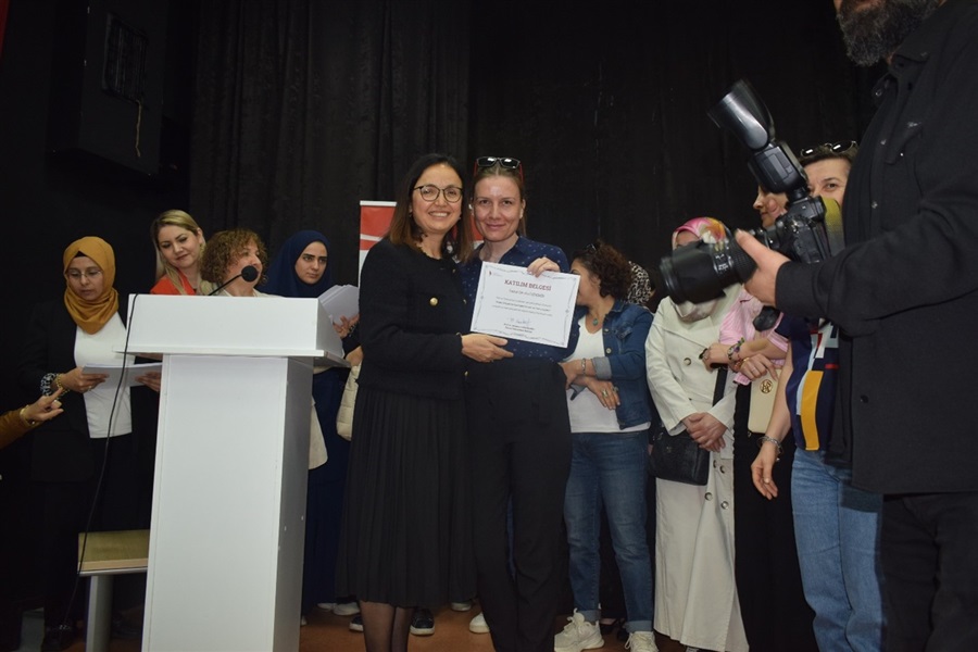 Kadın Girişimciler İçin Dijital Ticaret ve Üretim Eğitimi Programının İkinci ve Üçüncü Fazı Gerçekleştirildi.