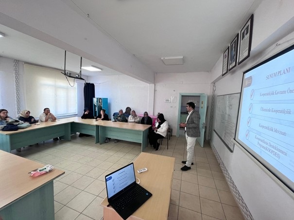 KOOPERATİFÇİLİK EĞİTİMİ YAPILDI