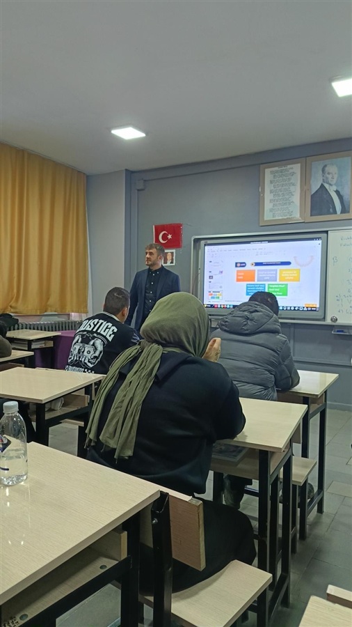 LİSE ÖĞRENCİLERİNE GİRİŞİMCİLİK EĞİTİMİ 